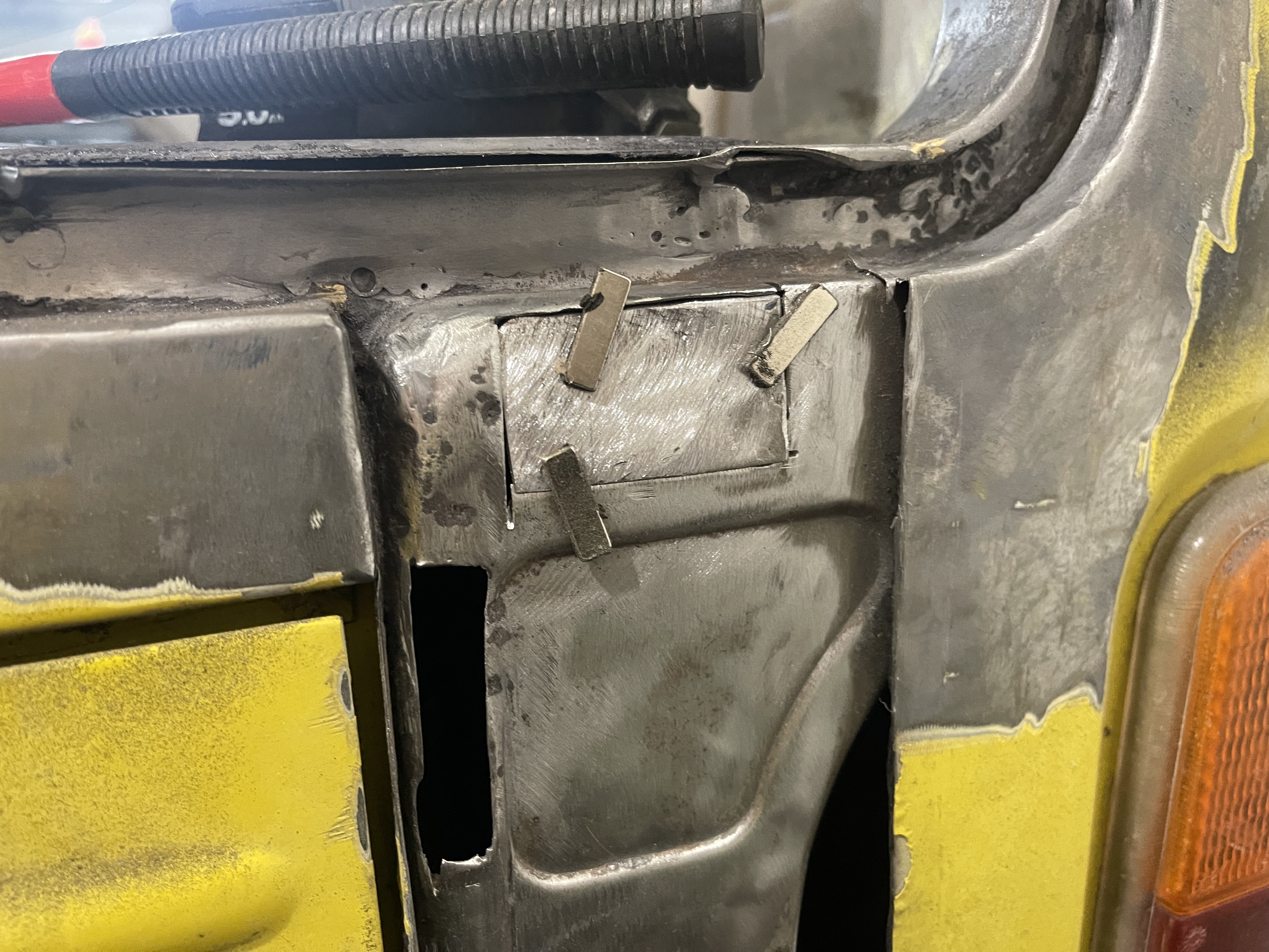 Repairing the back door surround & D-pillar