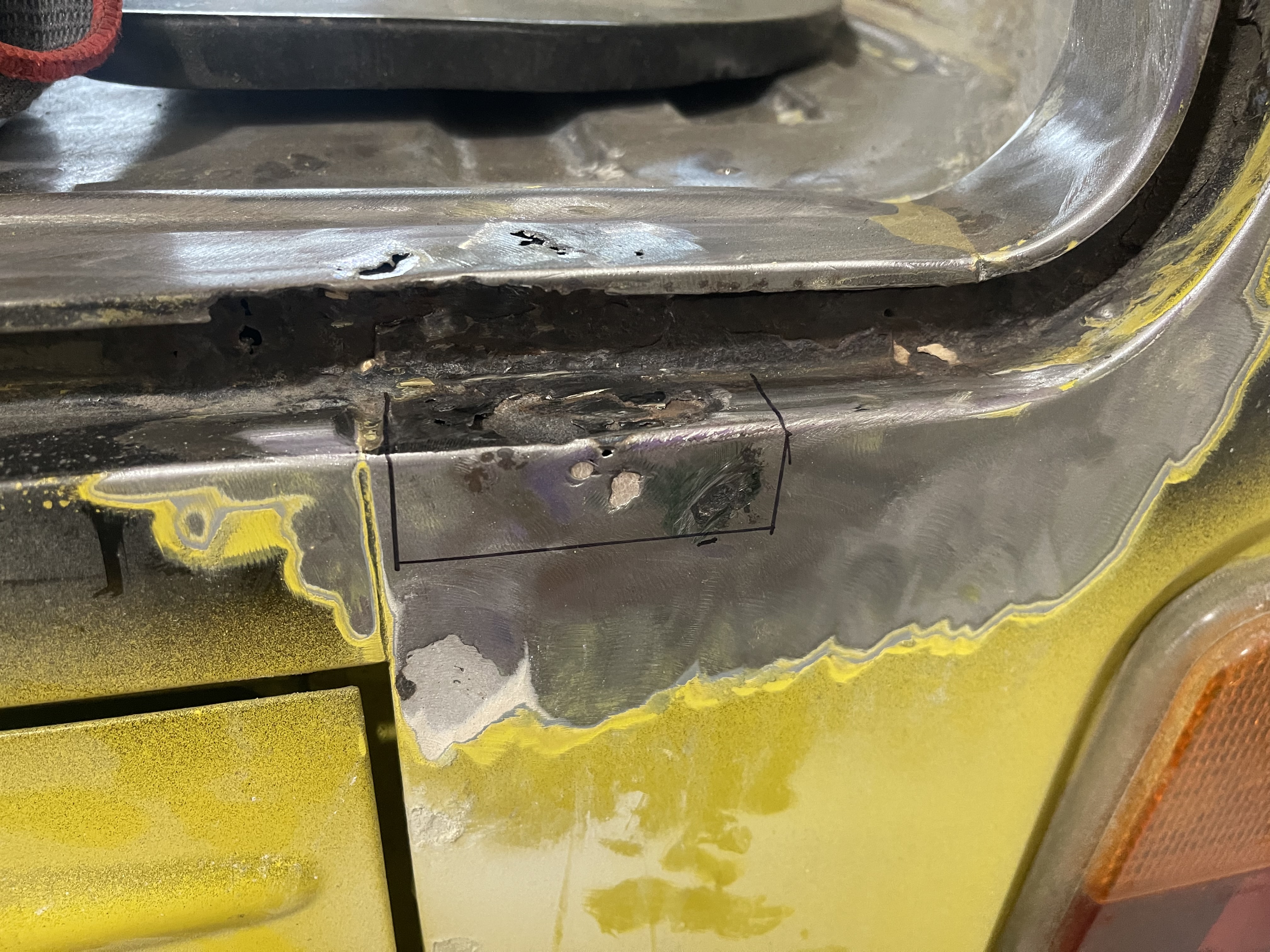 Repairing the back door surround & D-pillar